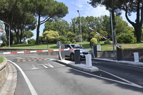 Entry and Exit Barrier at Aurelia Hospital